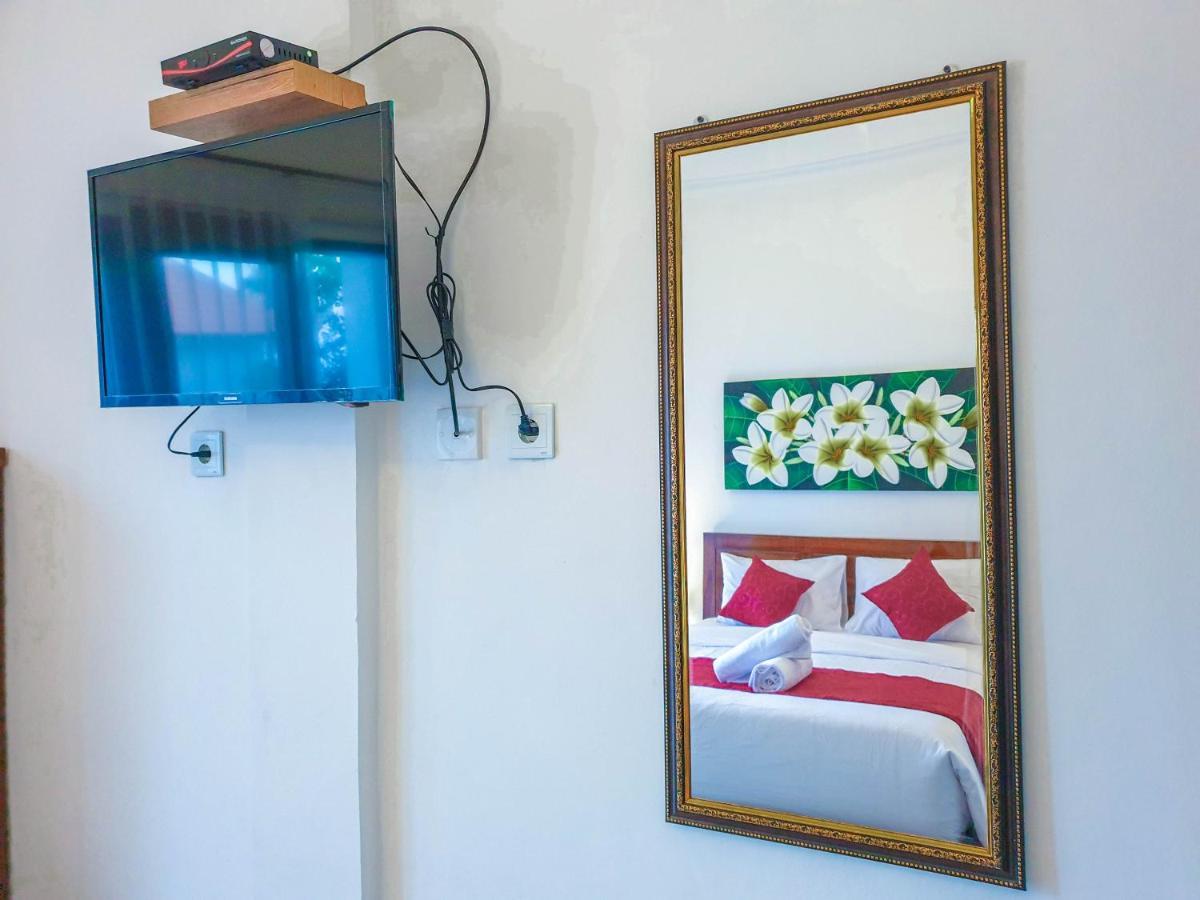 Juan Beach Bungalow Batununggul Екстер'єр фото